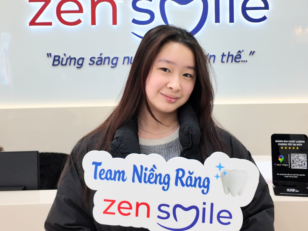 Khách hàng cổ vũ Team Niềng Răng Zensmile